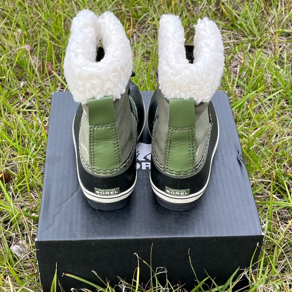 EUC Sorel Children’s Yoot PAC Nylon Waterproof Boots Size 11 in Hunter Green - Picture 5 of 16